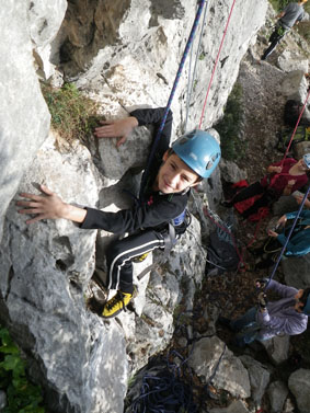 escalade à la turbie-Les-Surplombs-enfant 06