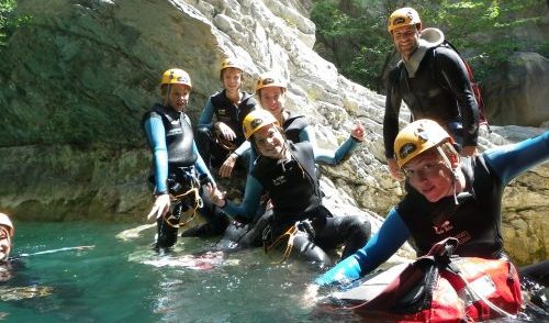 Le canyoning en famille sur Nice, une activité aquatique à découvrir avec des enfants dans le 06.