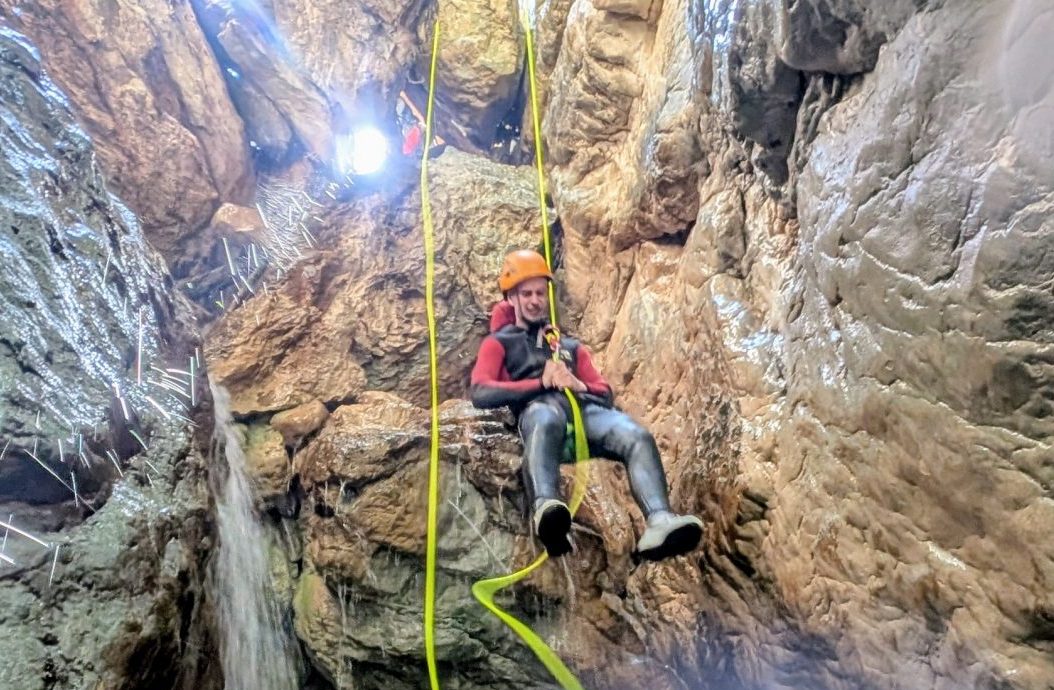 Canyoning près du Var descente en rappel