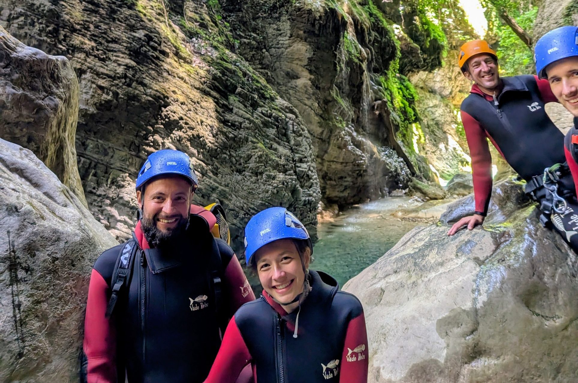 souvenirs en famille canyon de barbaira
