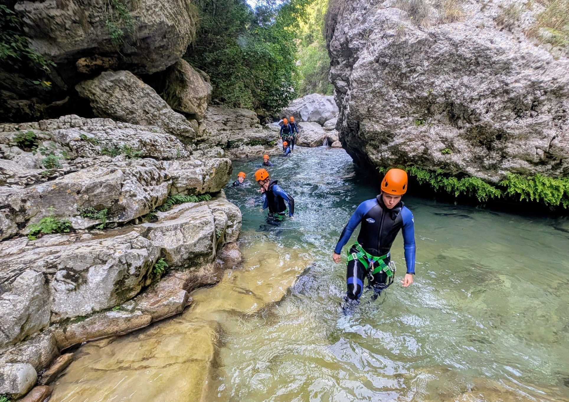 marche canyoning dans les gorges du loup nice