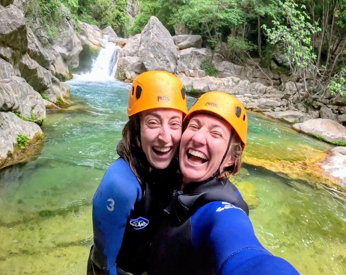moments entre amis sportifs gorges du loup canyoning 06