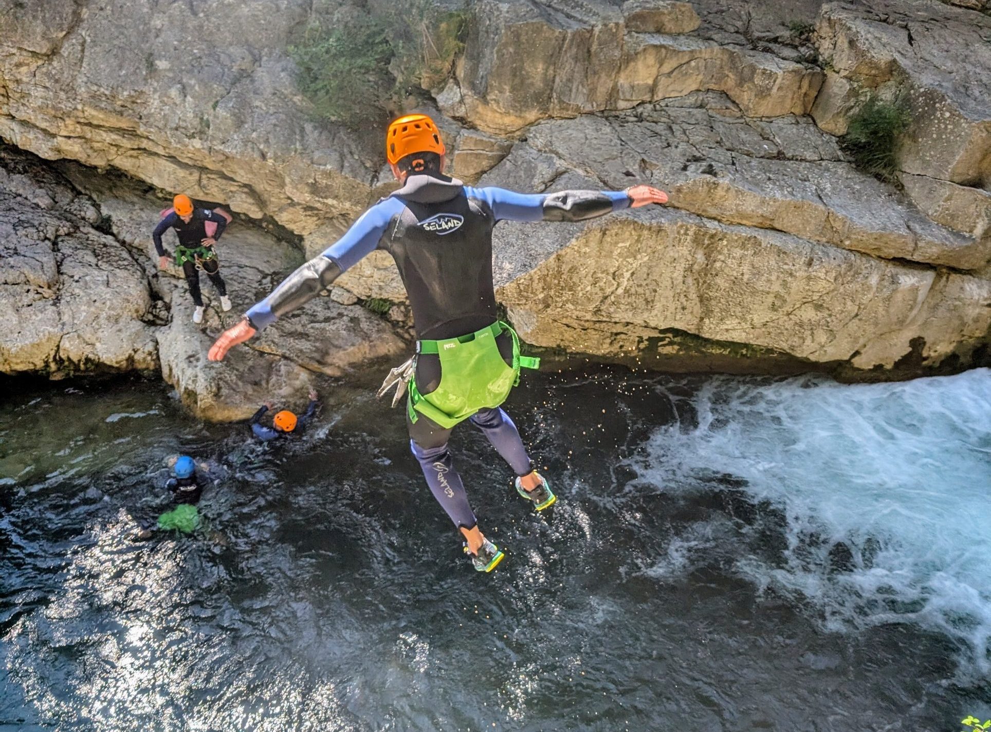 canyoning frejus var saint raphael saut fin gorges du loup
