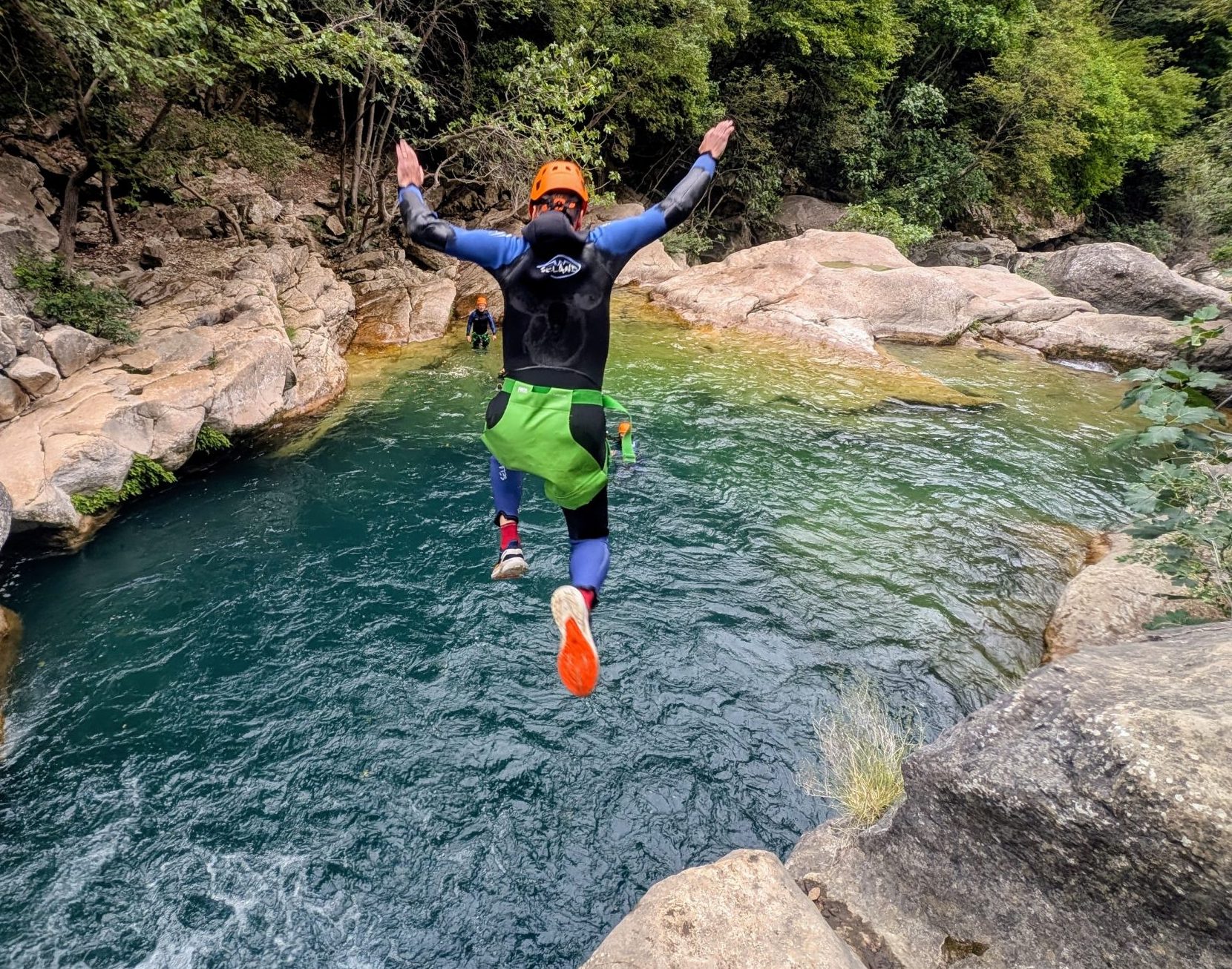 saut wallibie canyoning des gorges du loup nice alpes maritimes