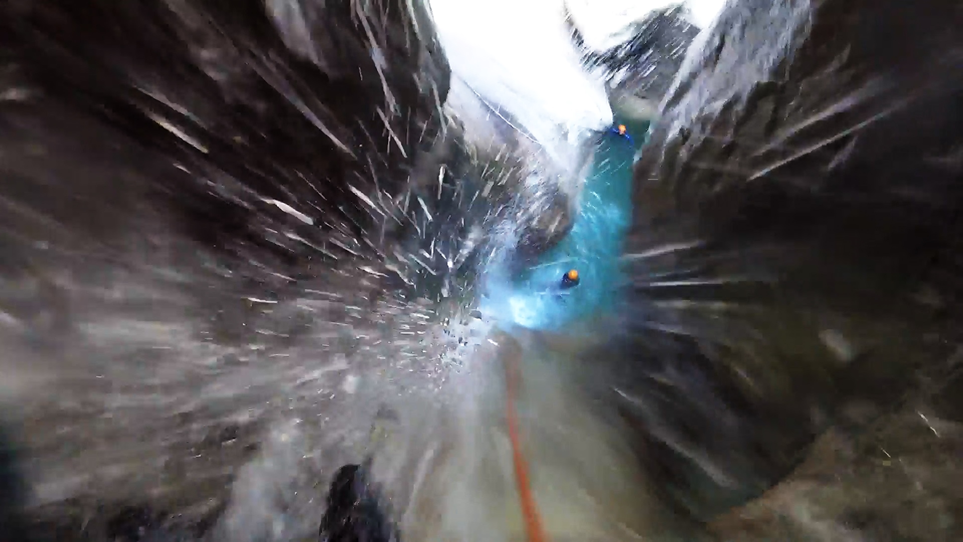 Canyoning Riolan-descente sous cascade